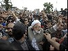 مهدی کروبی به دیدار خانواده بازداشت‌شدگان رفت 