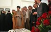 یاران خاتمی ۲۱ مهر سالروز تولد خاتمی را  با ۶۶ گل رز گرامی داشتند + عکس