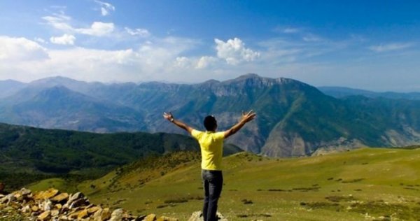 دریایی از ابر، چشمانداز بالای کوه لاکمر در سوادکوه دریایی از ابر، چشمانداز بالای کوه لاکمر در سوادکوه