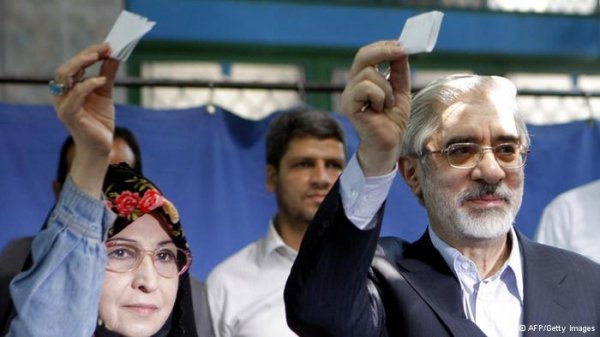 ۲۵۰ زن ایرانی برخورد با دختران موسوی و رهنورد را محکوم کردند ۲۵۰ زن ایرانی برخورد با دختران موسوی و رهنورد را محکوم کردند