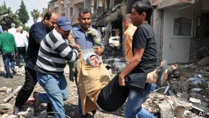 انفجار در شهر مرزی ترکیه با سوریه دهها کشته و زخمی بر جای گذاشت انفجار در شهر مرزی ترکیه با سوریه دهها کشته و زخمی بر جای گذاشت