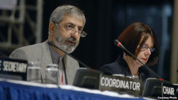  باقر اسدی، «دیپلمات بازداشت شده» با قرار وثیقه آزاد شد 