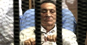 دادگاه به درخواست آزادی حسنی مبارک رسیدگی میکند دادگاه به درخواست آزادی حسنی مبارک رسیدگی میکند