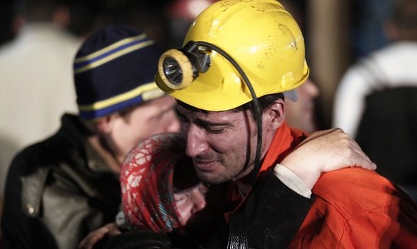 معترضان خشمگین از سانحه معدن در ترکیه، خواهان استعفای اردوغان شدند معترضان خشمگین از سانحه معدن در ترکیه، خواهان استعفای اردوغان شدند