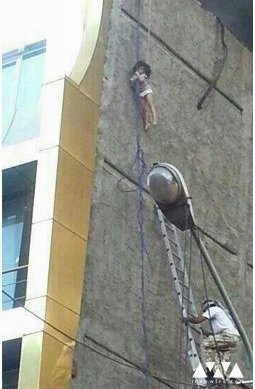 آژیر قرمز در آبادان - پاساژ کادوس 4 در آبادان سوخت