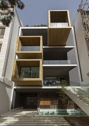 ساختمانی در تهران با «سه اتاق متحرک»