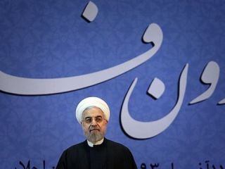 روحانی: نرخ سود بانکی باید کاهش یابد