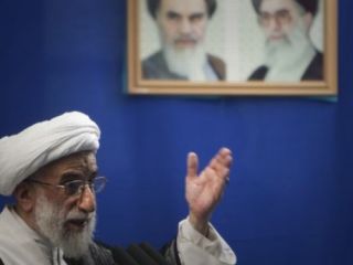 احمد جنتی: چهار آدم عوضی می‌گویند رفع حصر