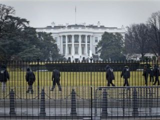 ورود یک پهپاد کوچک به محوطه کاخ سفید