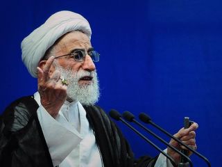 آیت الله جنتی : شاید روزی بیاید که مردم ما تنها دو وعده غذا بخورند ولی این مردم تحمل خواهند کرد