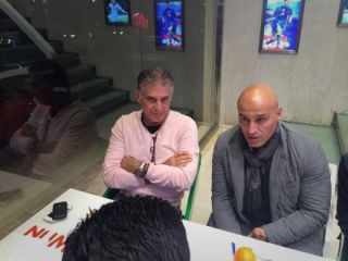 منصوریان به ۱۰۰ قدمی استقلال رسید/ صف مردم برای گرفتن امضا از کروش سر کوچه باشگاه استقلال!