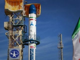 وزارت دفاع ایران: ماهواره بومی فجر را به فضا پرتاب کردیم