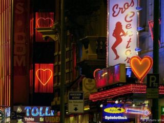 دستگیری صد زن ایرانی و خارجی در یک کلوب ‌شبانه کوالالامپور.