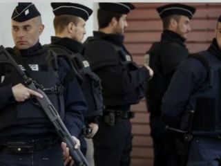 حمله یک مرد چاقو به دست به سه نظامی فرانسوی در شهر نیس