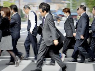 ژاپن قانون تعطیلات اجباری تصویب می‌کند!: استفاده نکردن از تعطیلات غیر قانونی خواهدشد
