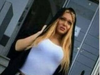 عکس روز :تصویر سانسور نشده دختر شیرازی در خیابان ستارخان