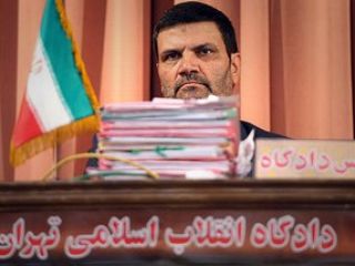 کارآموزی در محضر قاضی صلواتی