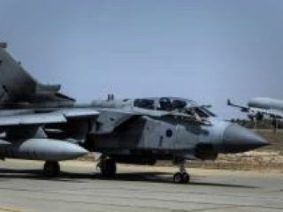 جنگنده‌های بریتانیا در واکنش به مشاهده دو هواپیمای روسی به پرواز در آمدند