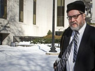 خاخام آمریکایی به 'دیدزدن' زنان برهنه اعتراف کرد