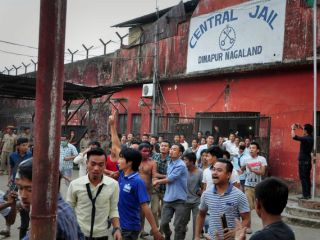 هزاران هندی بعد از اشغال زندان, متهم به تجاوز را مثله کردند