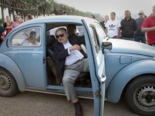 اروگوئه با رئیس جمهور 'فقیرش' وداع کرد