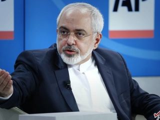 واکنش ظریف به نامه ۴۷ سناتور آمریکایی: اینها با ریزه کاری های قانون اساسی خود در مورد اختیارات رییس جمهور آشنا نیستند