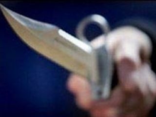 مردی در ایلام، پدر و دوبرادر همسر خود را کشت