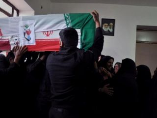 تشییع و خاکسپاری پیکر شهید جمشید دانایی فر - عکس