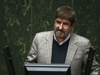 مطهری: معنی ندارد چون نظر ولی فقیه است، کسی حرف نزند