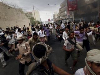 مقام‌های آمریکایی: سعودی‌ها جنگ‌افزار سنگین به مرز یمن می‌فرستند