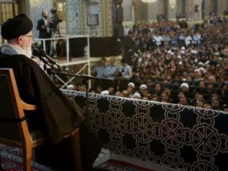 نیویورک تایمز: خامنه‌‌ای از تندروهای ایران خواسته در پرونده اتمی سکوت کنند