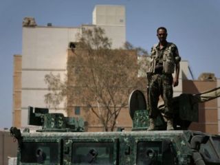 گزارش‌های ضد و نقیض از تصرف فرودگاه عدن توسط شورشیان حوثی