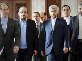 مقایسه تحصیلات تیم مذاکره کننده در دولت روحانی و احمدی نژاد