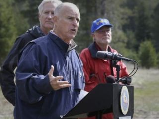 استفاده از آب در کالیفرنیا با محدودیت‌های اجباری رو‌به‌رو شد