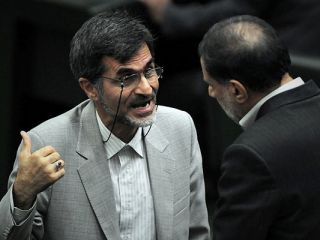 انتقاد تند نماینده تهران به ظریف: در میزان انقلابی بودن ظریف تردید است