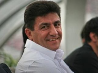 قلعه‎نویی: اشتباهات سریالی باعث شکست‎مان به فولاد شد/ گل دومی که خوردیم، مبتدیانه بود