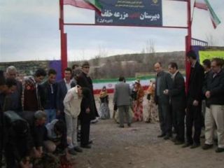 دانش‌آموزان مدرسه ادب تهران قلک‌ها را شکستند و آستین‌ها را بالازدند؛ دبیرستان روستای مزرعه خلف مشگین شهرساخته شد