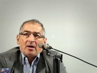 زیباکلام به روحانی: چرا ۱۲ سال حقایق هسته‌ای را از مردم پنهان کردید؟