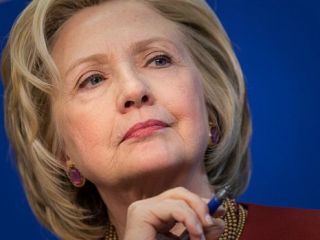 واکنش‌های تحقیرآمیز به نامزدی هیلاری کلینتون، 'زن بودن و سن و سال'