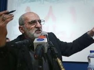 انتقاد تند شریعتمداری به خاطره گویی هاشمی رفسنجانی از آیت الله خمینی