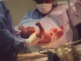 جابجایی دو نوزاد دربیمارستان درجه یک خصوصی تهران!