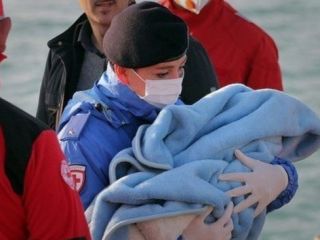 مرگ در مدیترانه؛ هجوم سرنشینان به یک طرف عرشه باعث غرق آنها شد