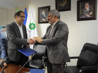 امضای توافق‌نامه هم‌کاری ۵۰۰ میلیارد تومانی میان وزارت بهداشت و قرارگاه خاتم‌الانبیا