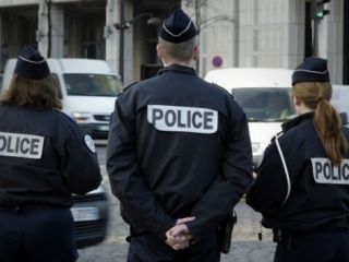 یک الجزایری که 'قصد حمله به کلیسا' را داشت در پاریس بازداشت شد