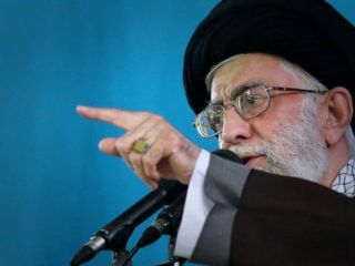 رهبر ایران از 'جولان دادن خودروهای گران‌قیمت در خیابان‌ها' انتقاد کرد