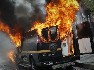 ناآرامی‌ و آشوب در بالتیمور آمریکا - وضعیت اضطراری در شهر بالتیمور آمریکا اعلام شد