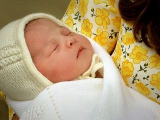 انتشار اولین تصاویر از شاهدخت تازه دربار بریتانیا