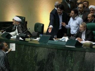 نارضایتی محافظه کاران در ایران از تشکیل یک 'حزب اصلاح طلب' جدید