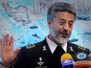 فرمانده نیروی دریایی ارتش ایران: لازم نیست آمریکا کشتی‌های خود را اسکورت کند