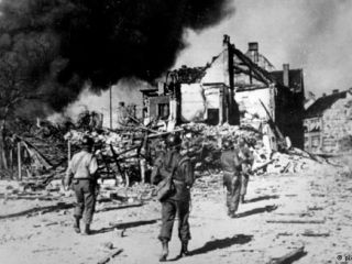 مه ۱۹۴۵؛ هنگامی که آتش جنگ جهان‌گستر خاموش شد.